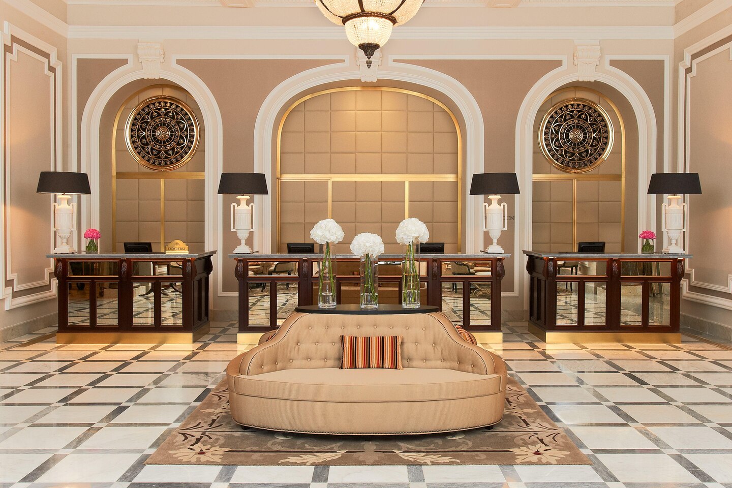 1easlc lobby 4806 hor clsc 1